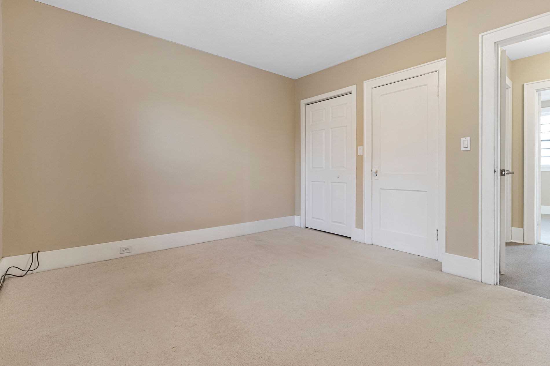 295 Plains Road W