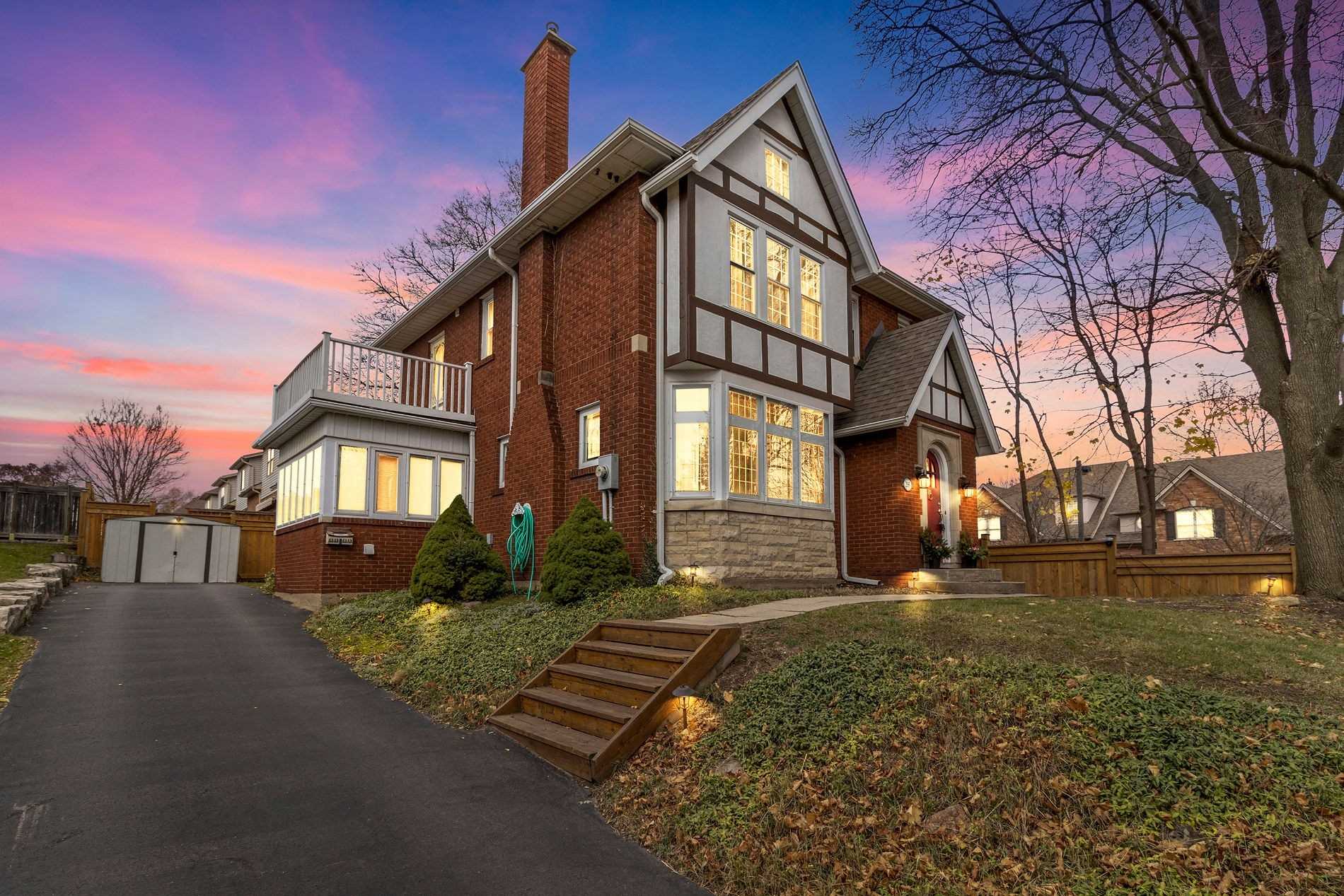 295 Plains Road W