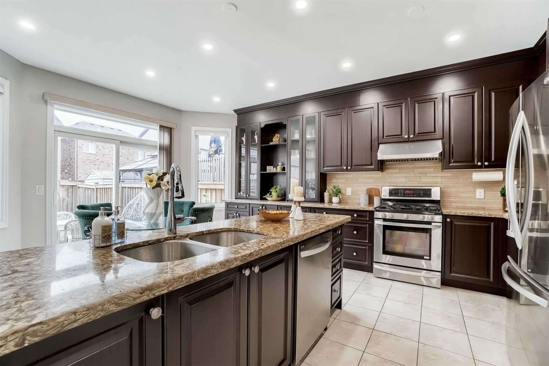 60 Mcechearn Cres