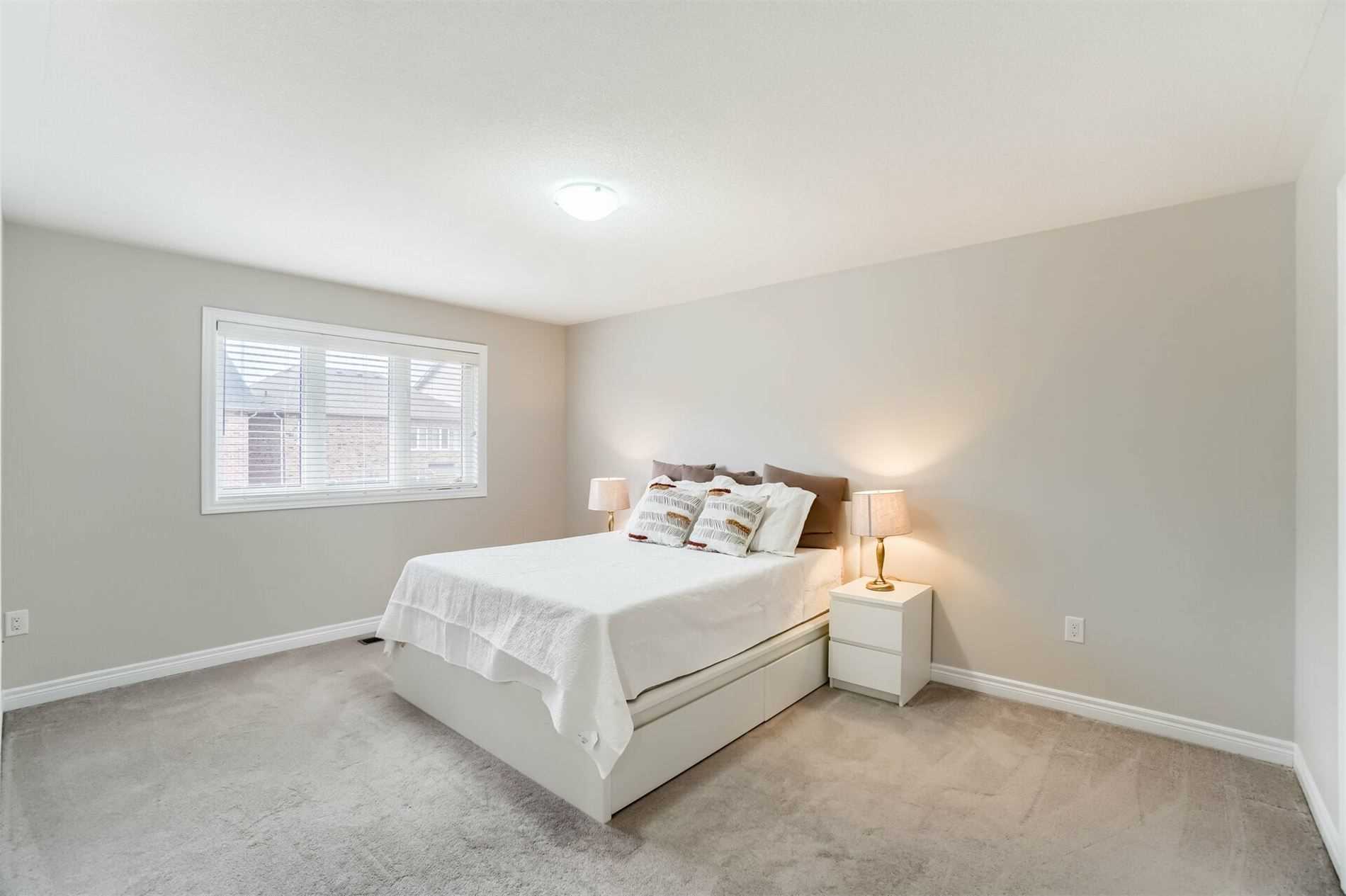 60 Mcechearn Cres