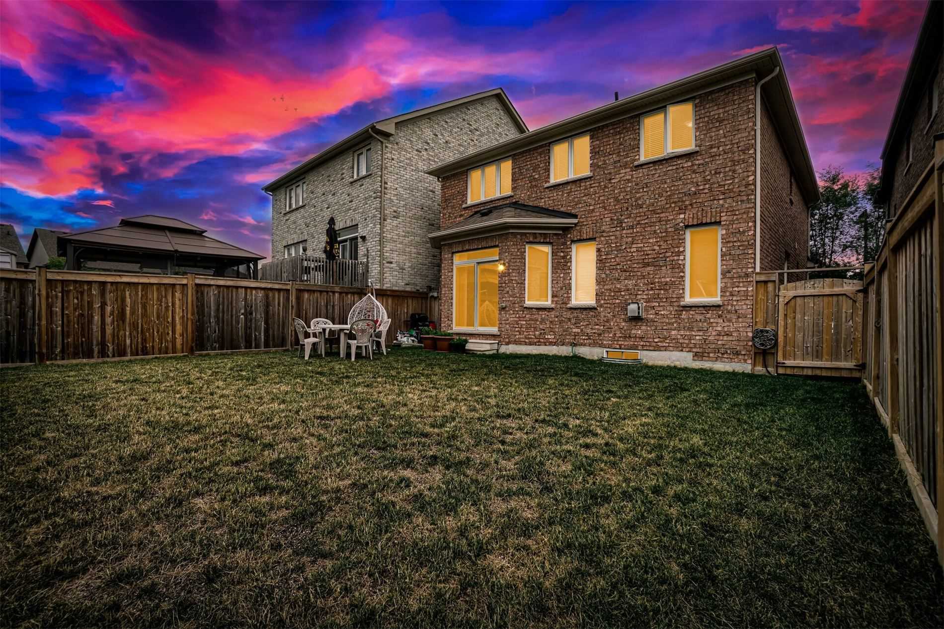 60 Mcechearn Cres