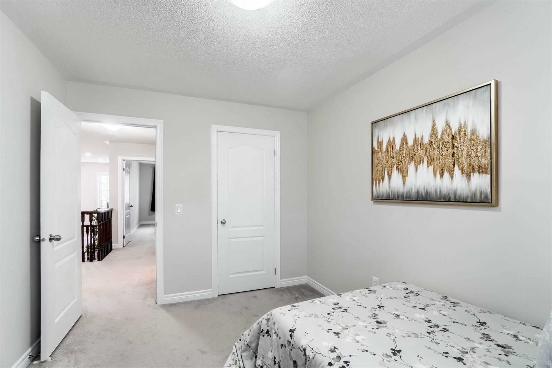 60 Mcechearn Cres