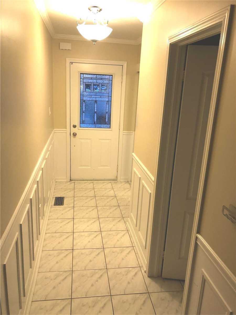 573 Willmott Crescent