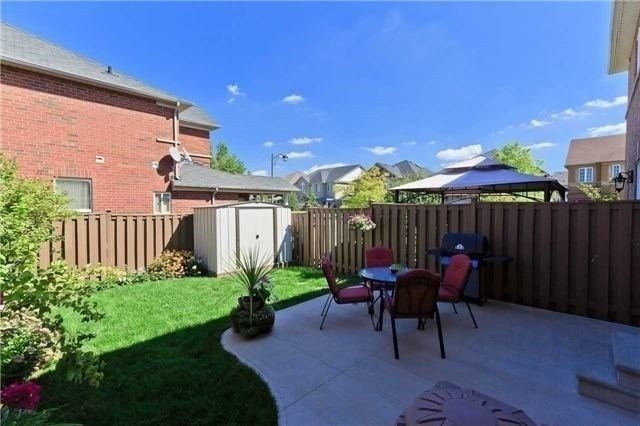 573 Willmott Crescent