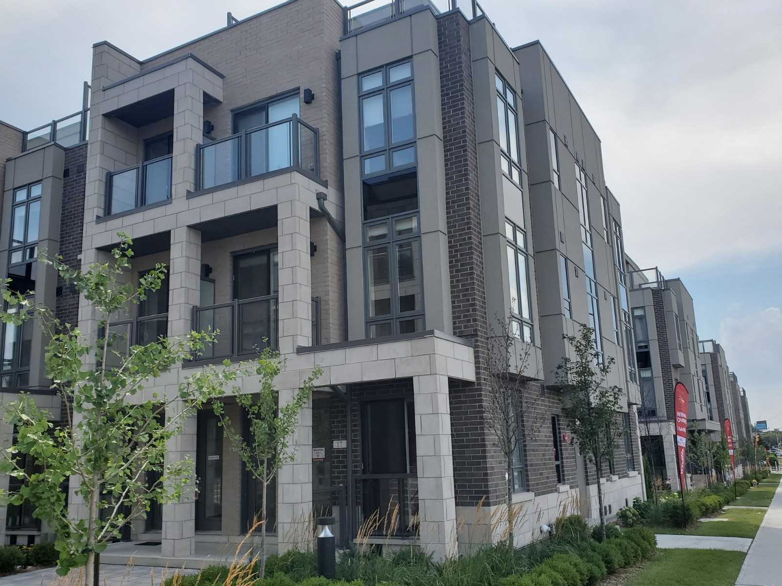 715 Lawrence Ave W, #18