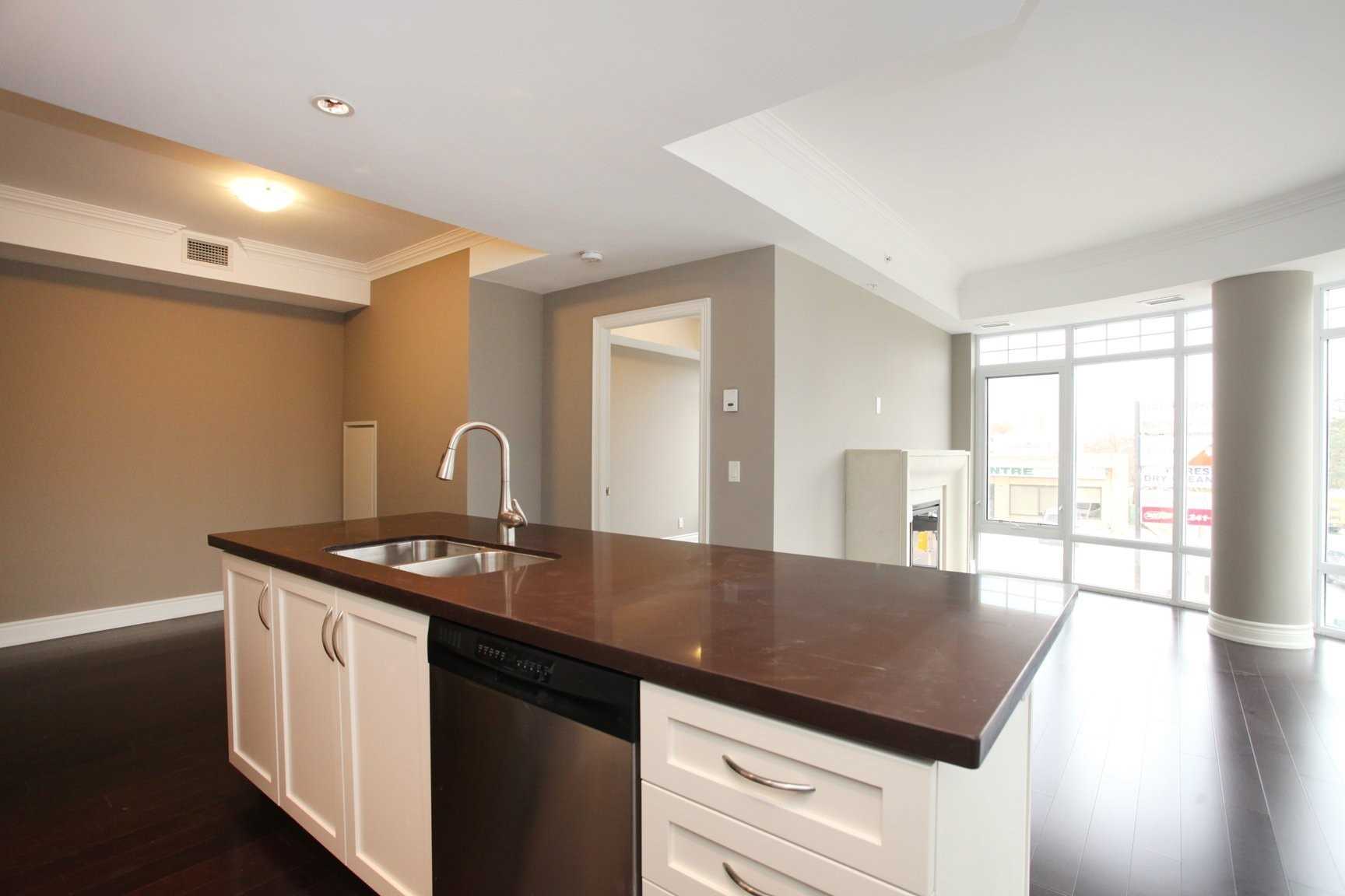 205 Lakeshore Road W #201
