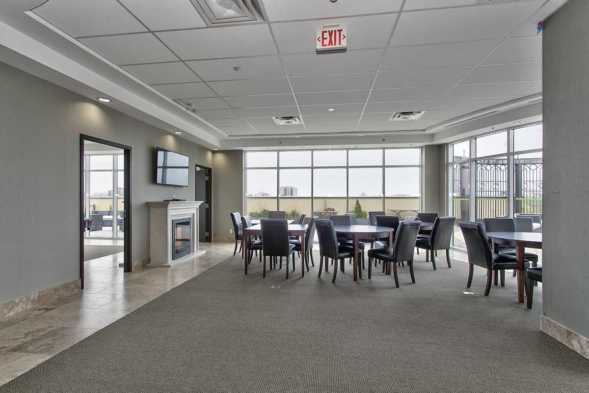 205 Lakeshore Road W #201