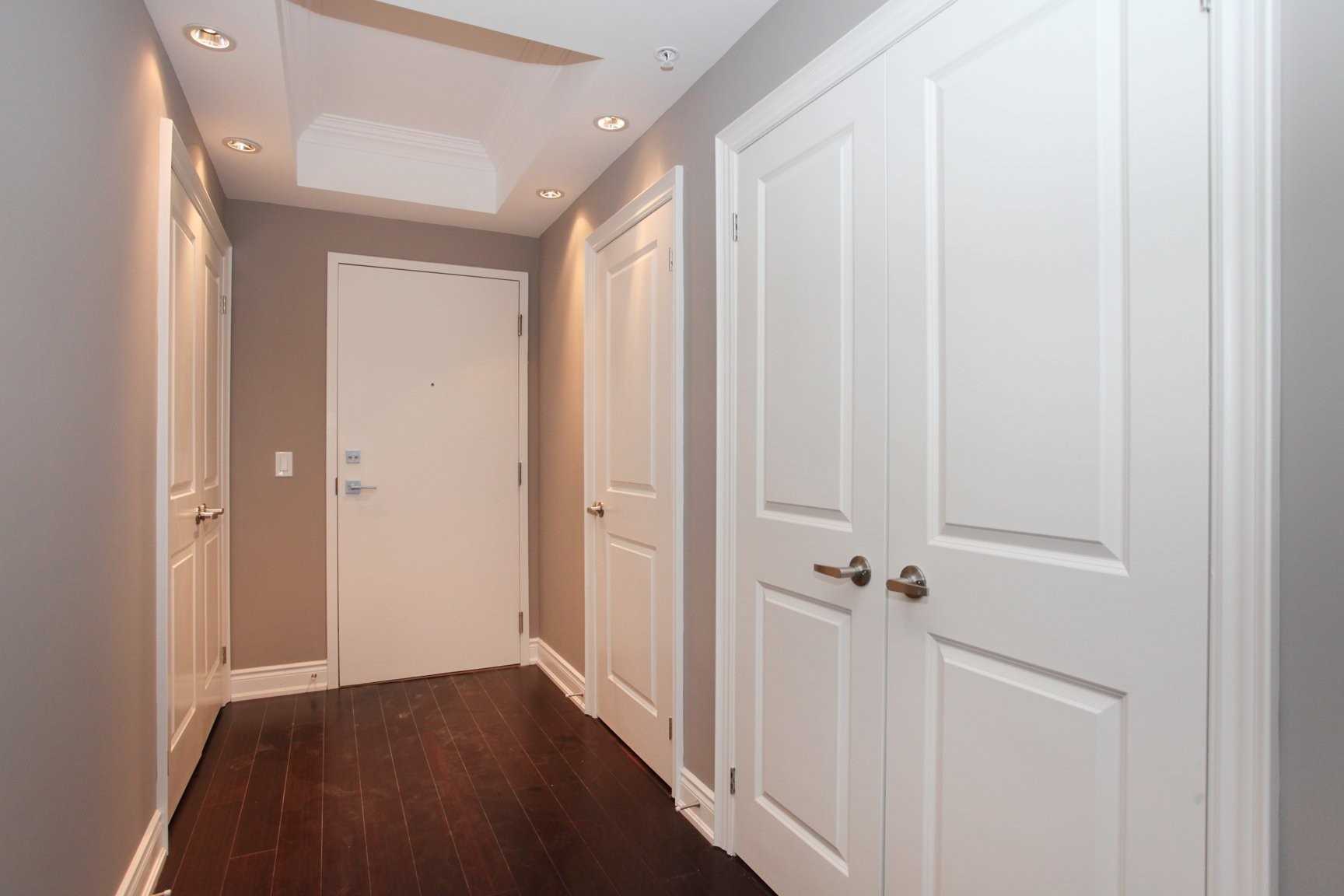 205 Lakeshore Road W #201