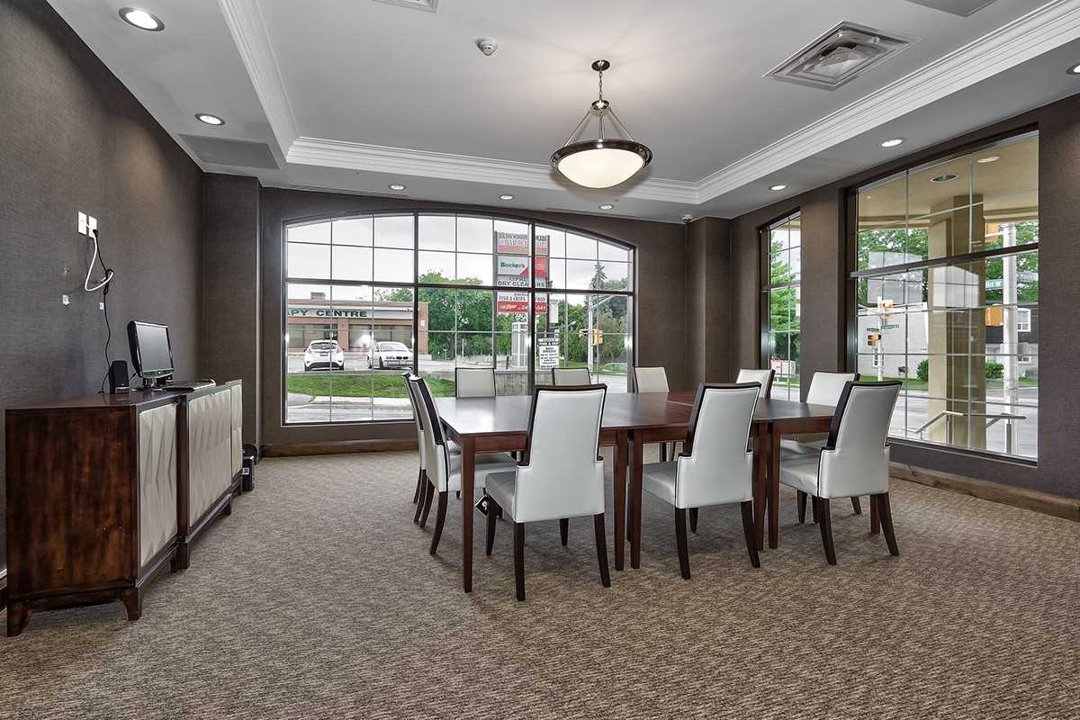 205 Lakeshore Road W #201