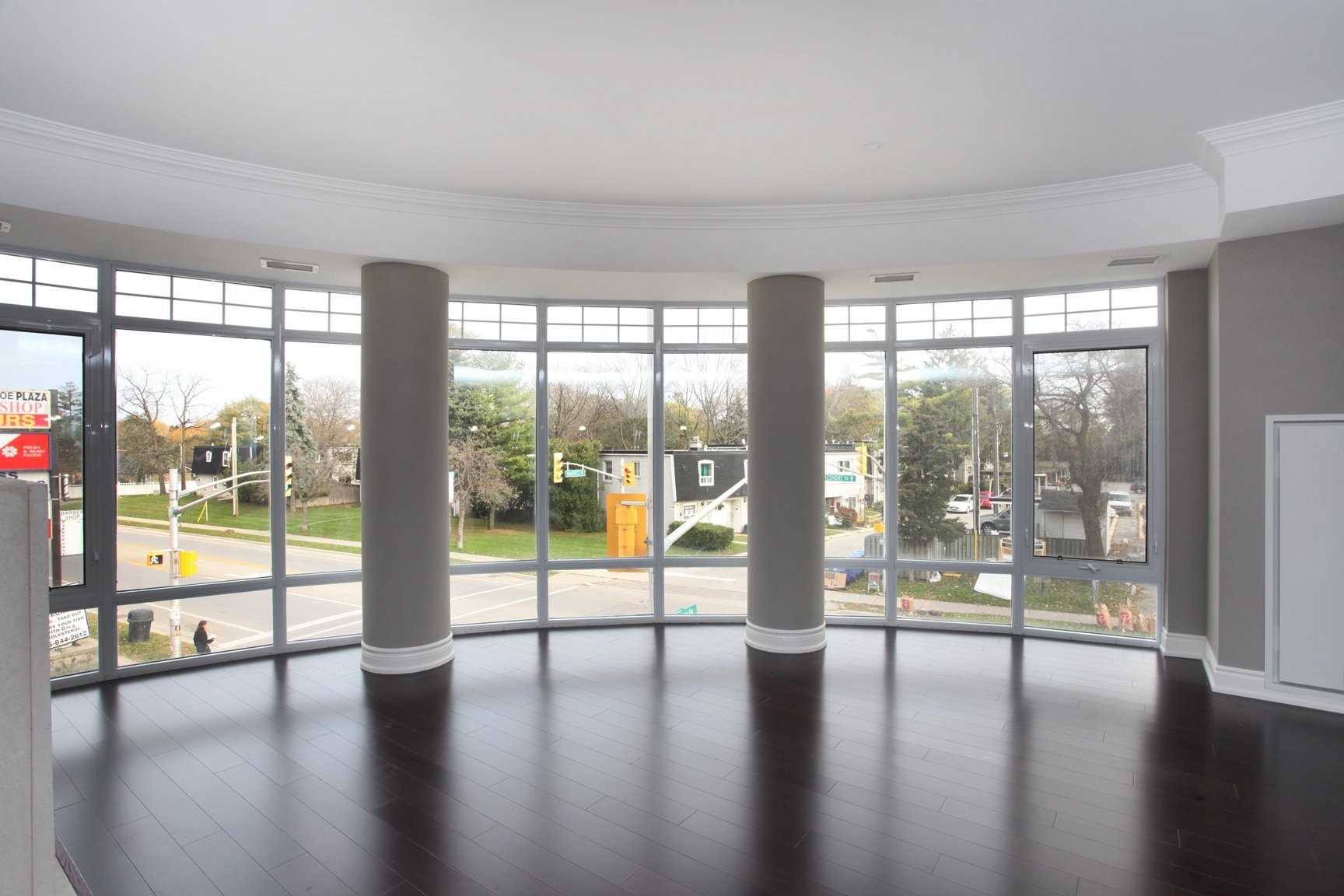 205 Lakeshore Road W #201