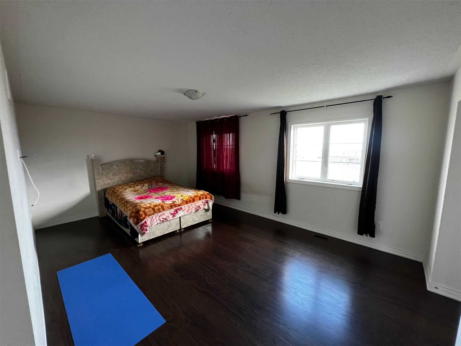 39 Bering Road, #Main