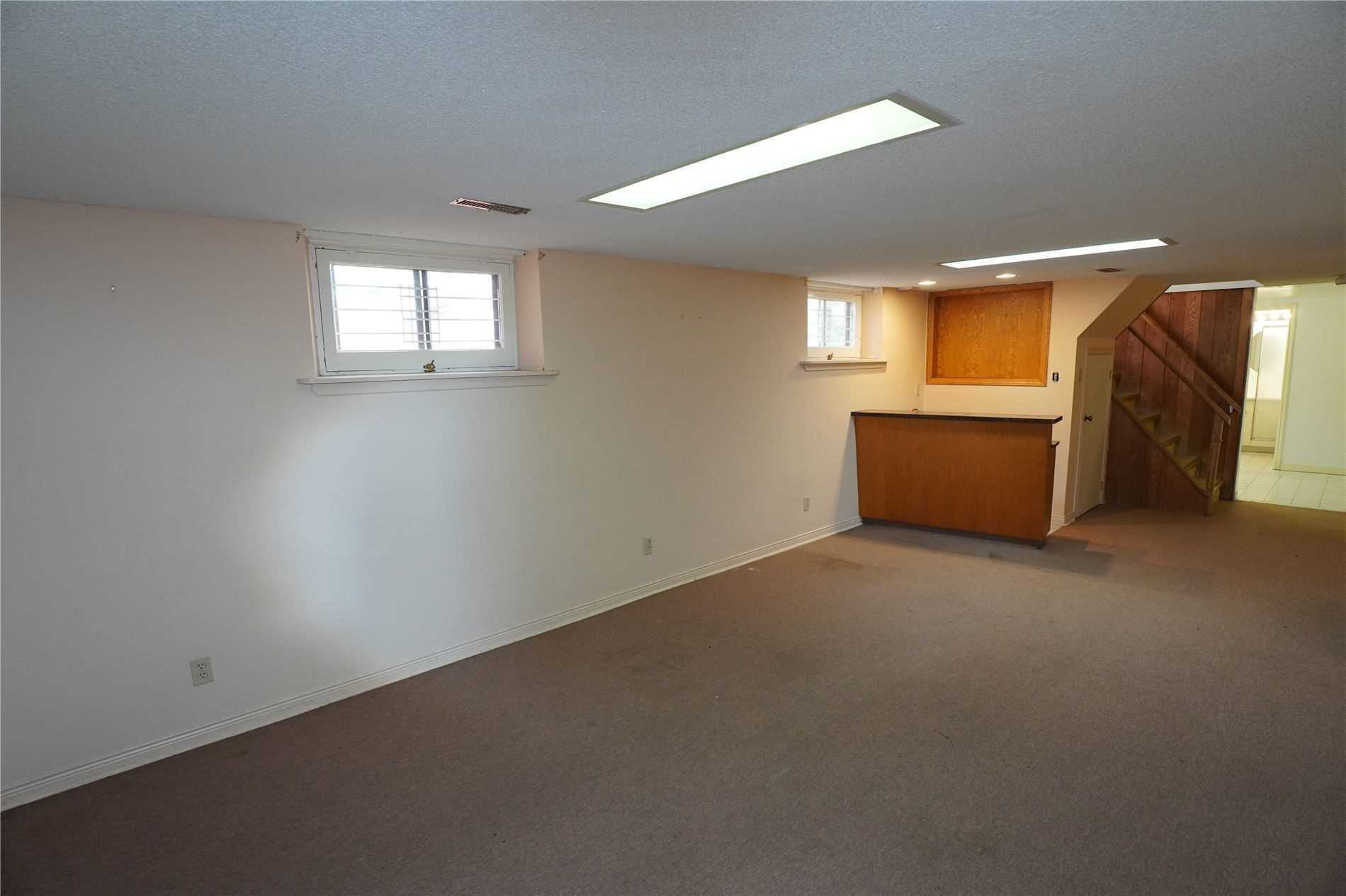 485 Rebecca St