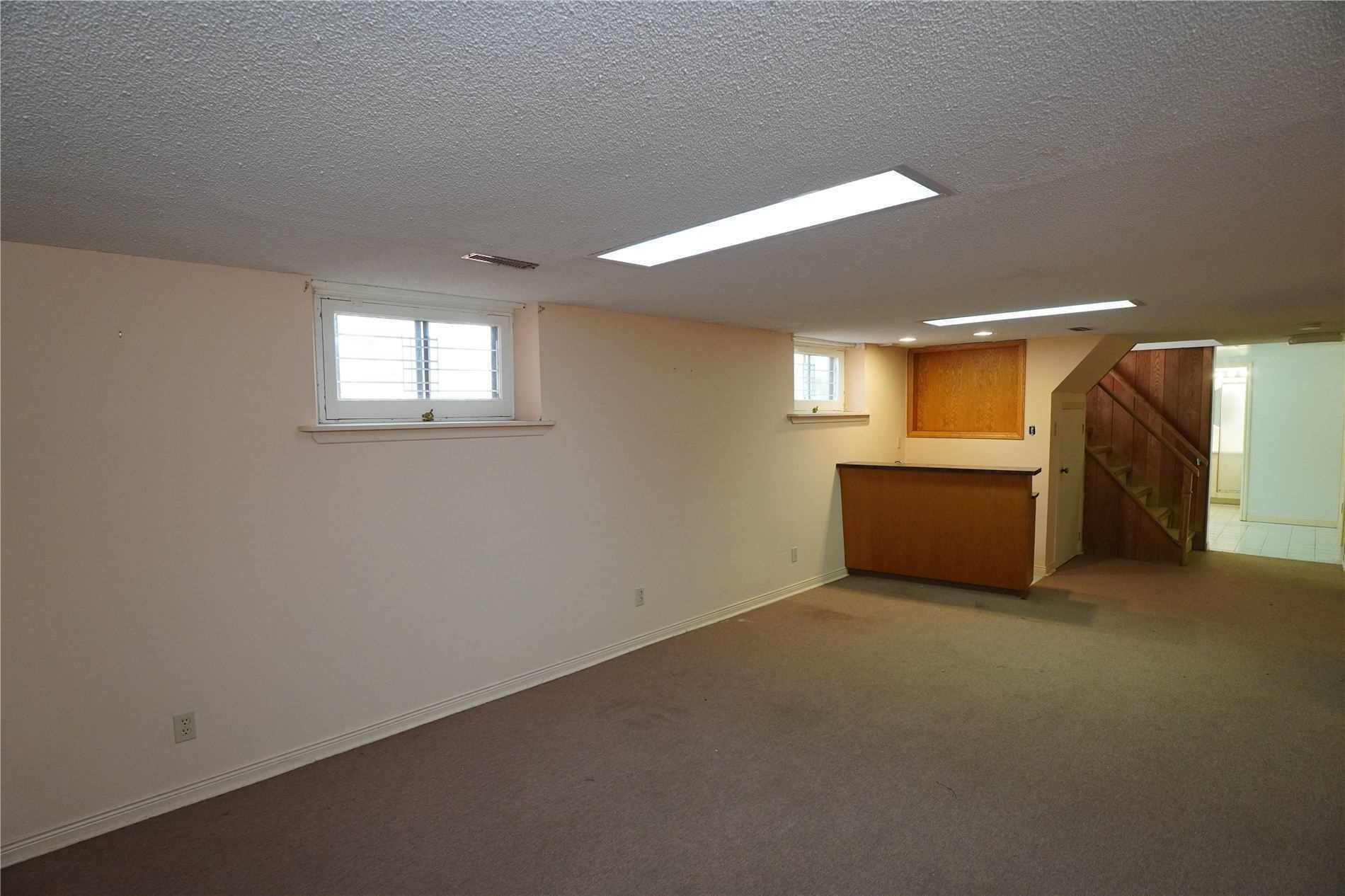 485 Rebecca St