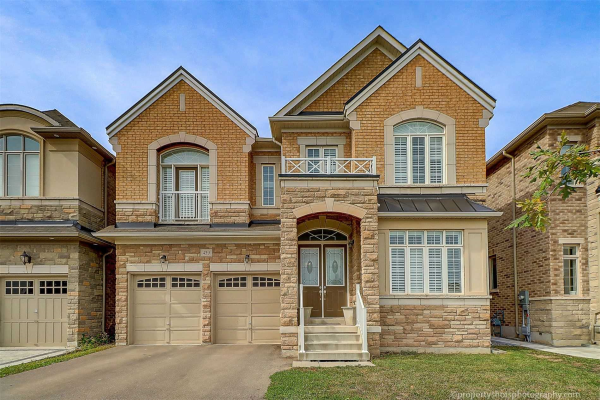 439 Threshing Mill Blvd, Oakville