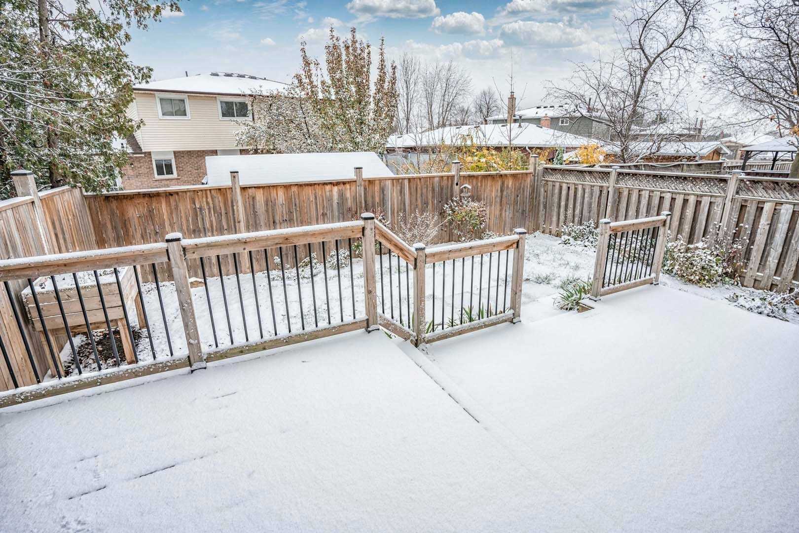 579 Hayward Cres