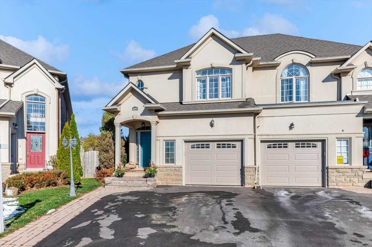 2483 Felhaber Cres