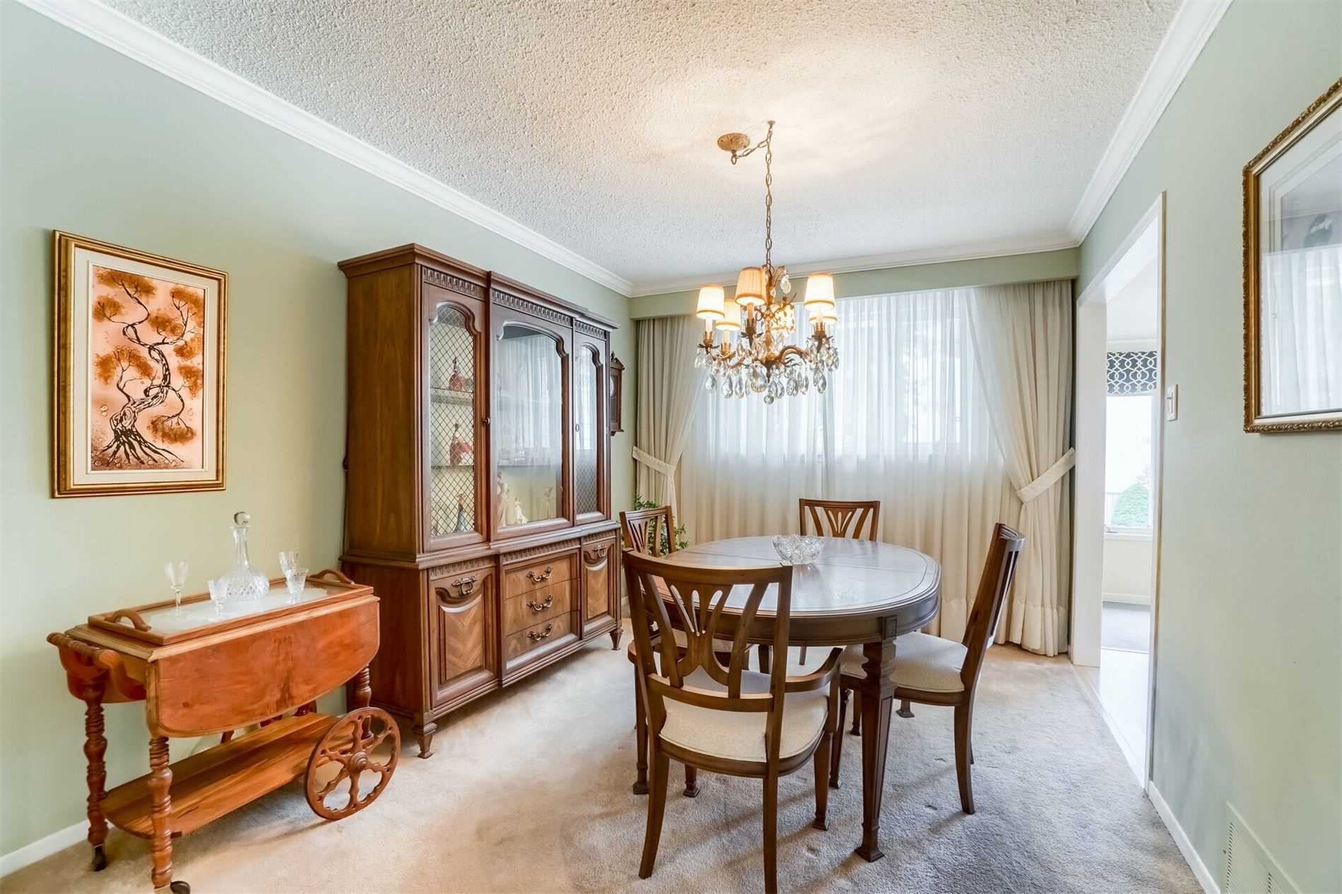 340 Ridge Dr