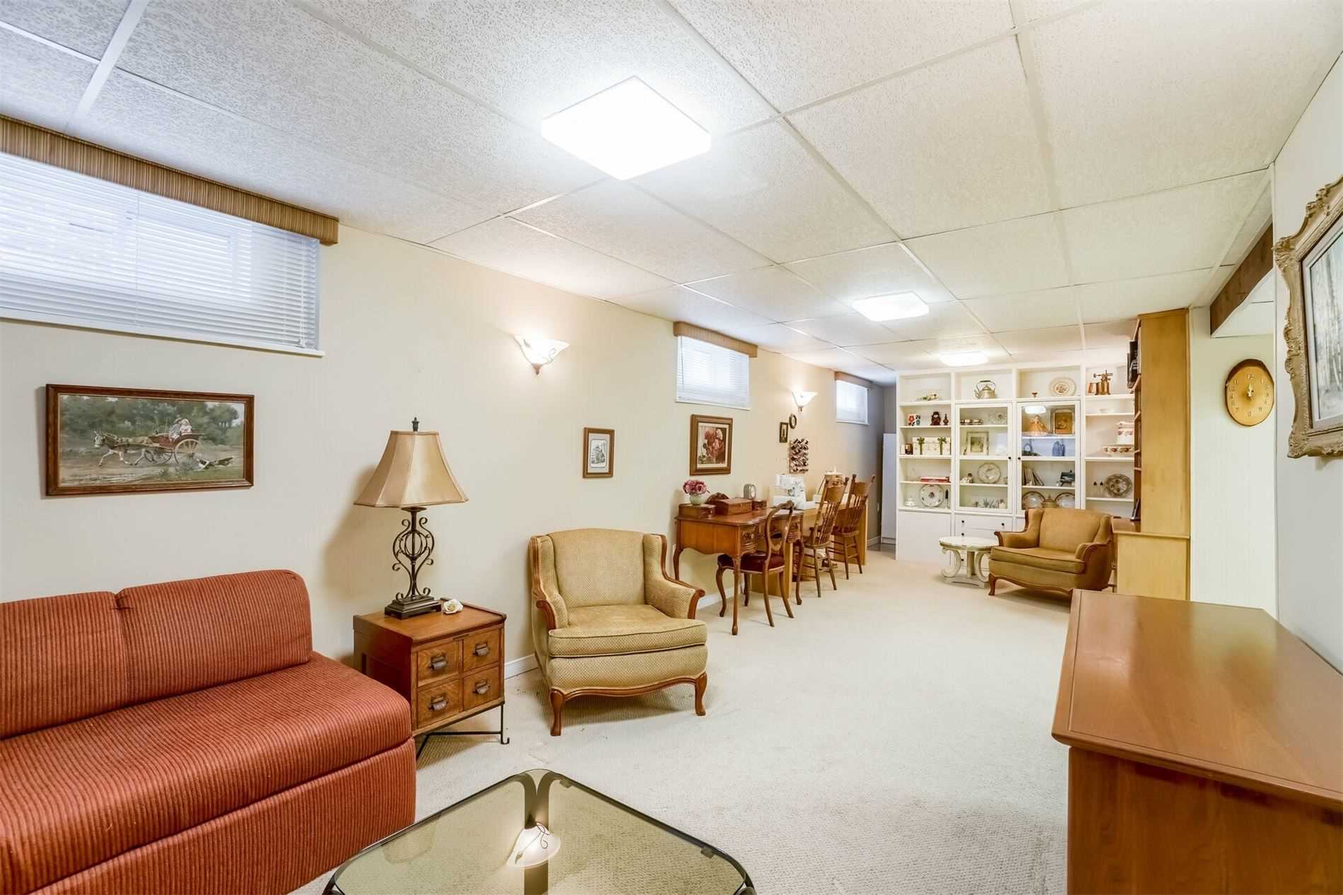 340 Ridge Dr