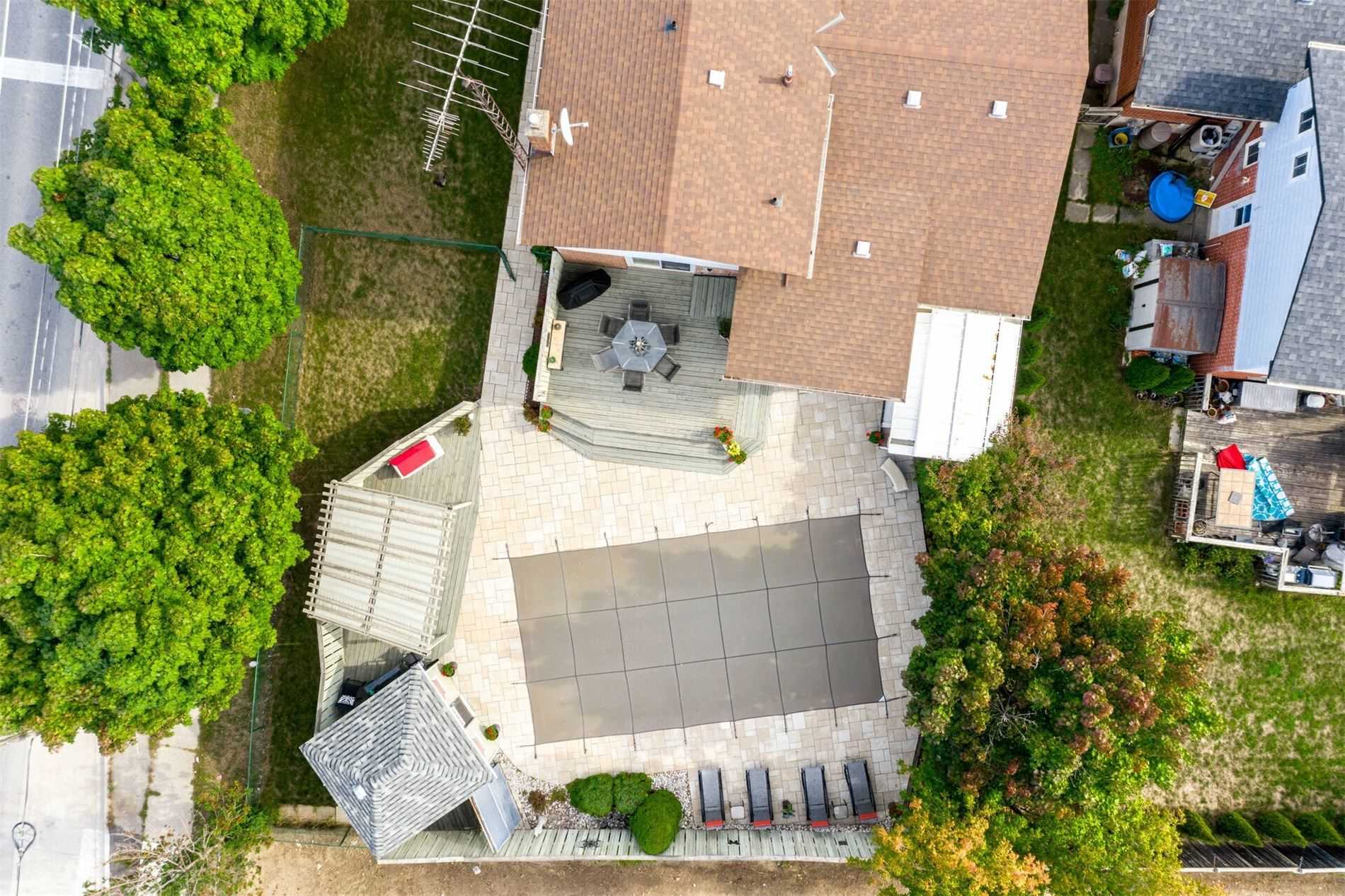 340 Ridge Dr