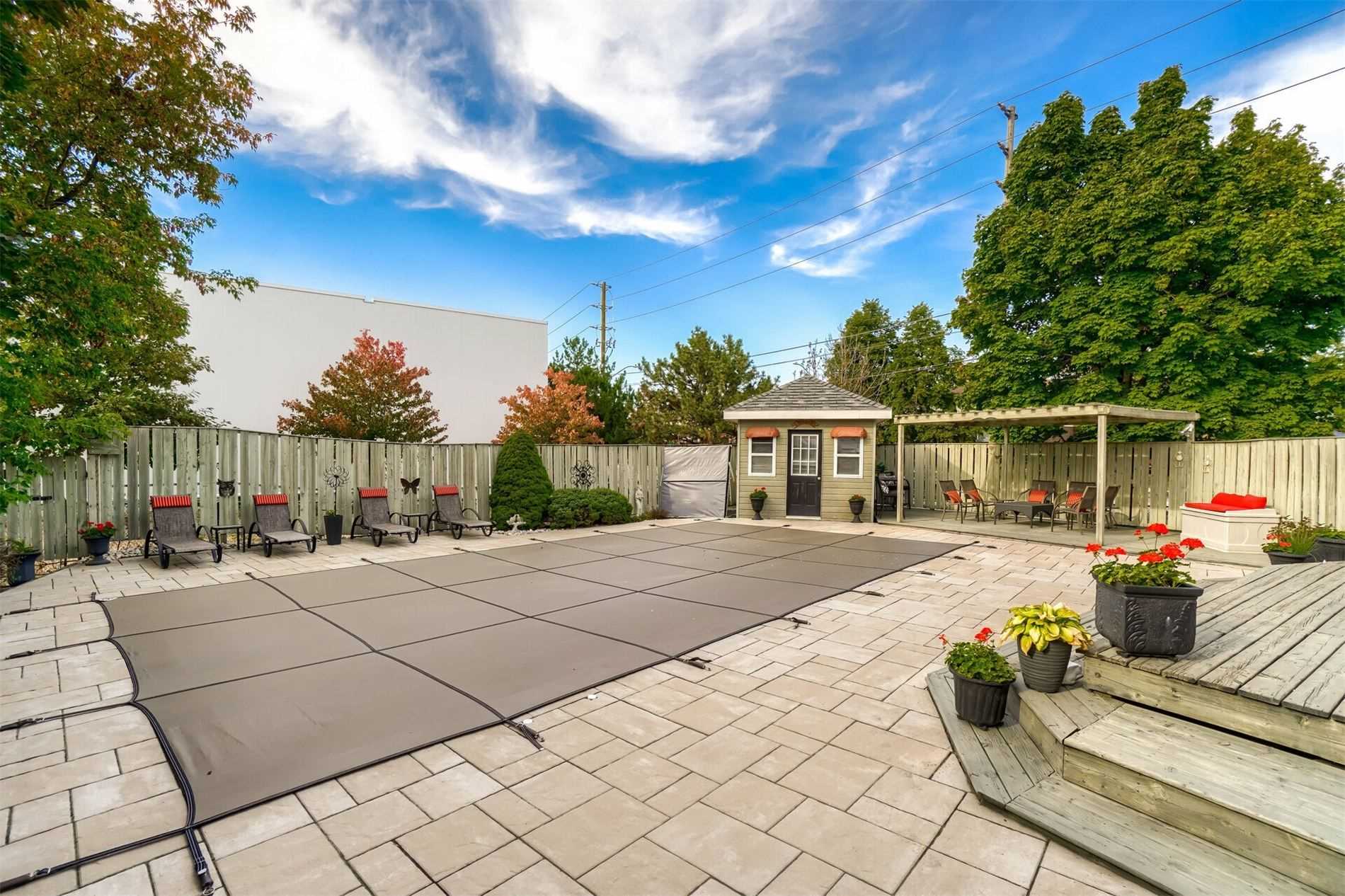 340 Ridge Dr