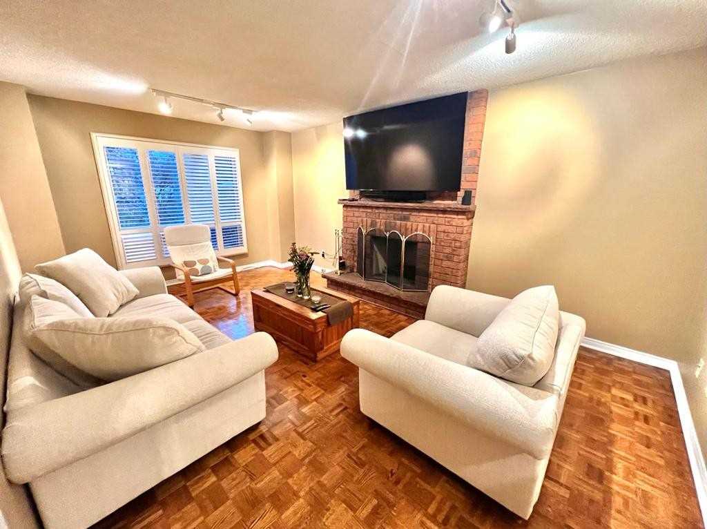4341 Idlewilde Crescent