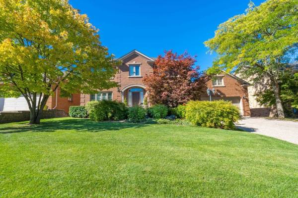 1305 Roseto Crt, Burlington