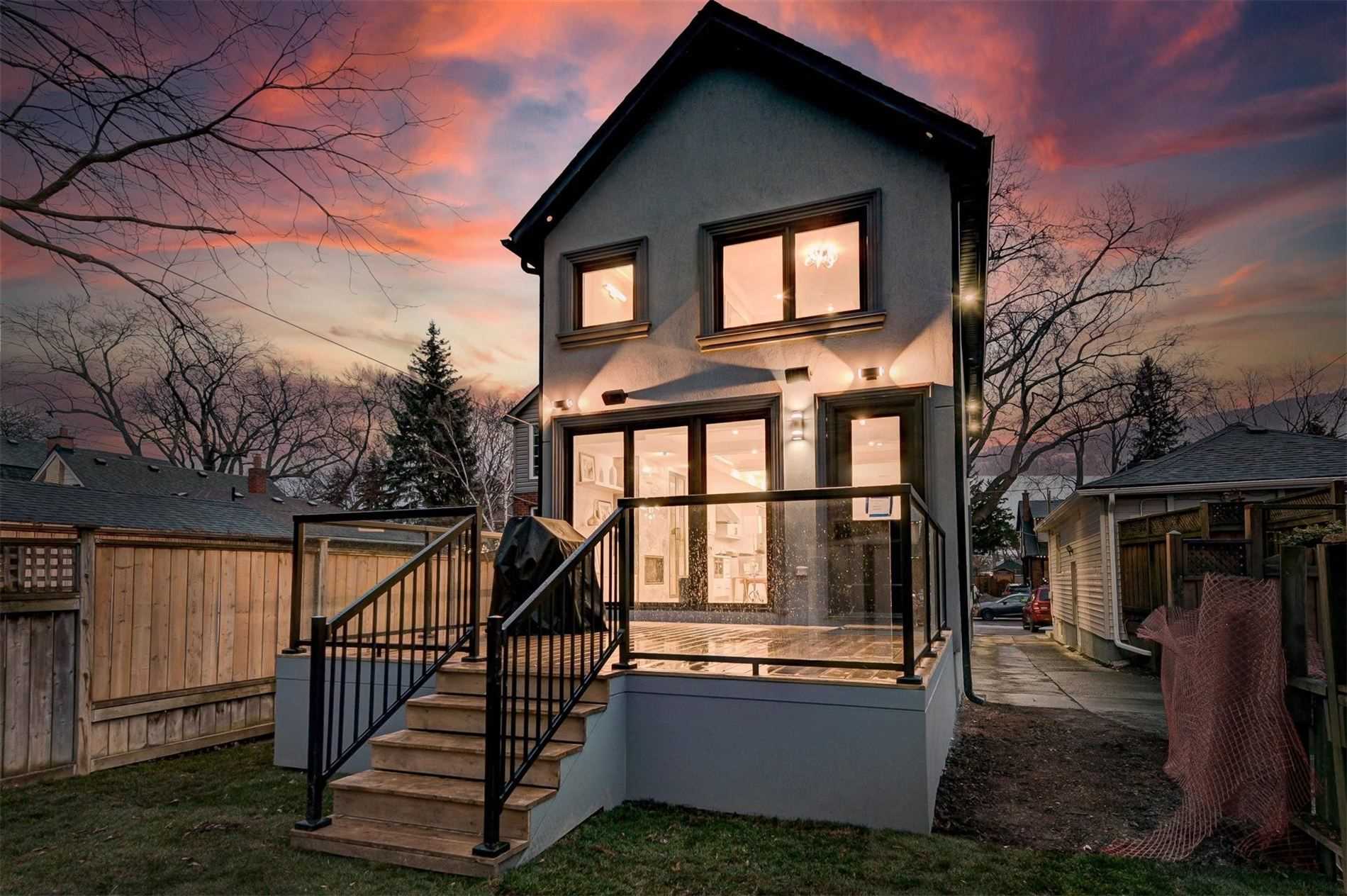 94 Lake Crescent