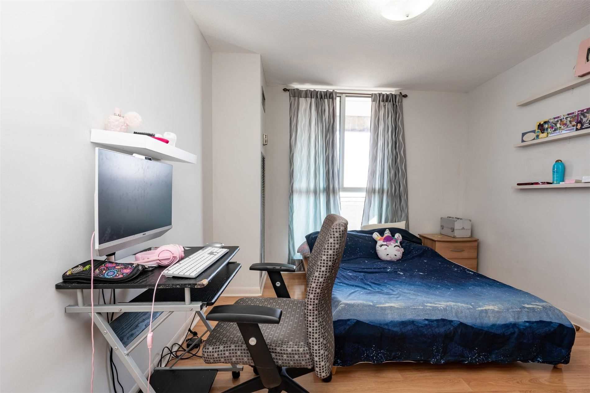 1300 Mississauga Valley Blvd, #1405
