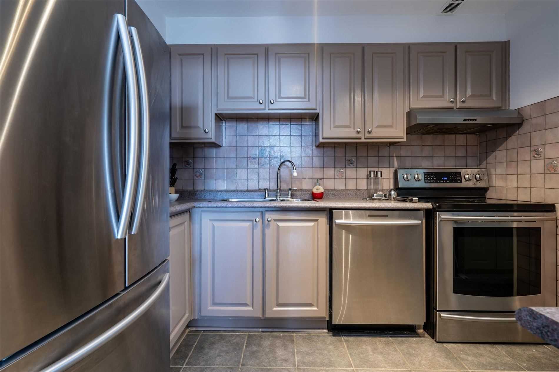1300 Mississauga Valley Blvd, #1405