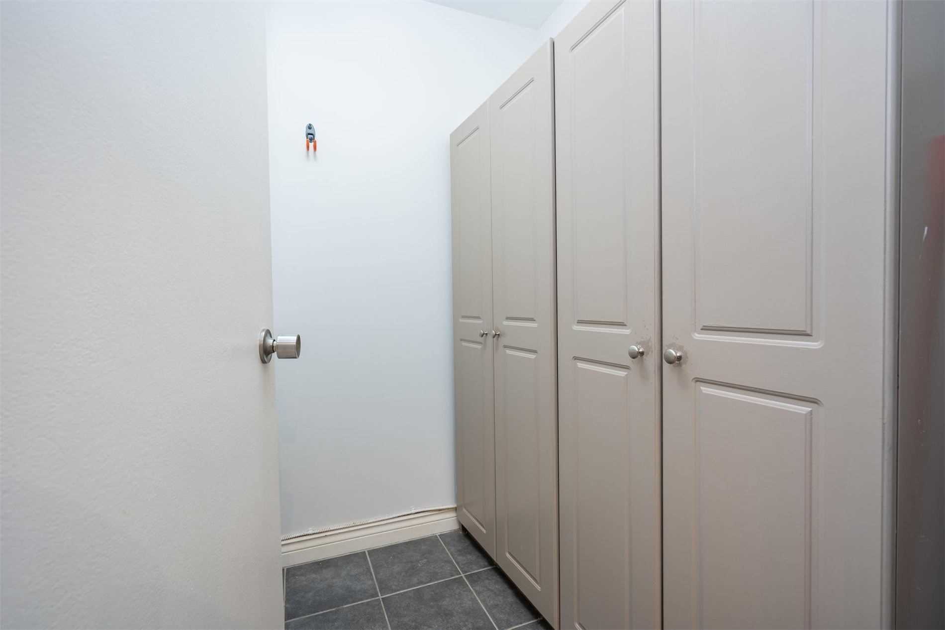 1300 Mississauga Valley Blvd, #1405