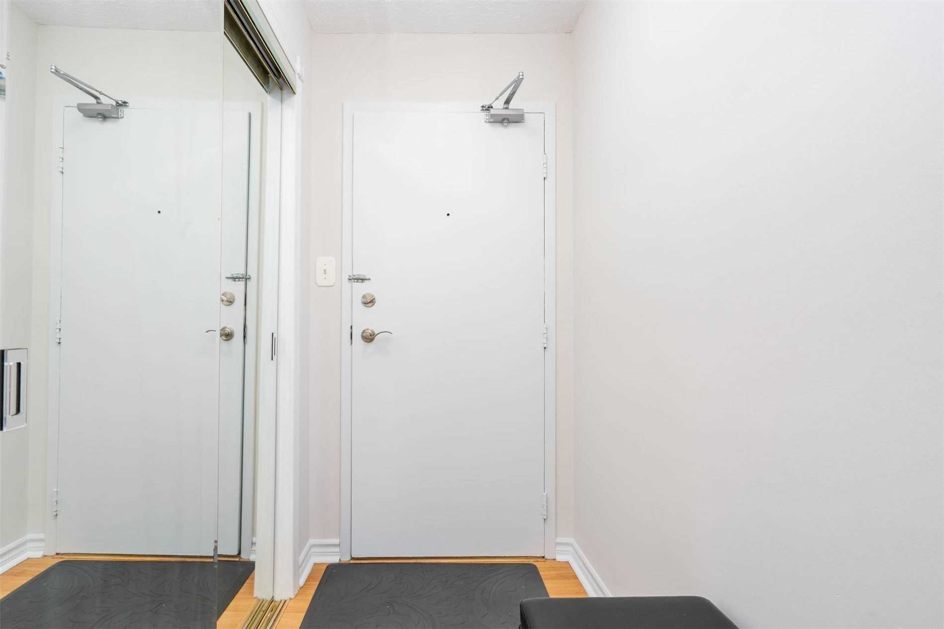 1300 Mississauga Valley Blvd, #1405