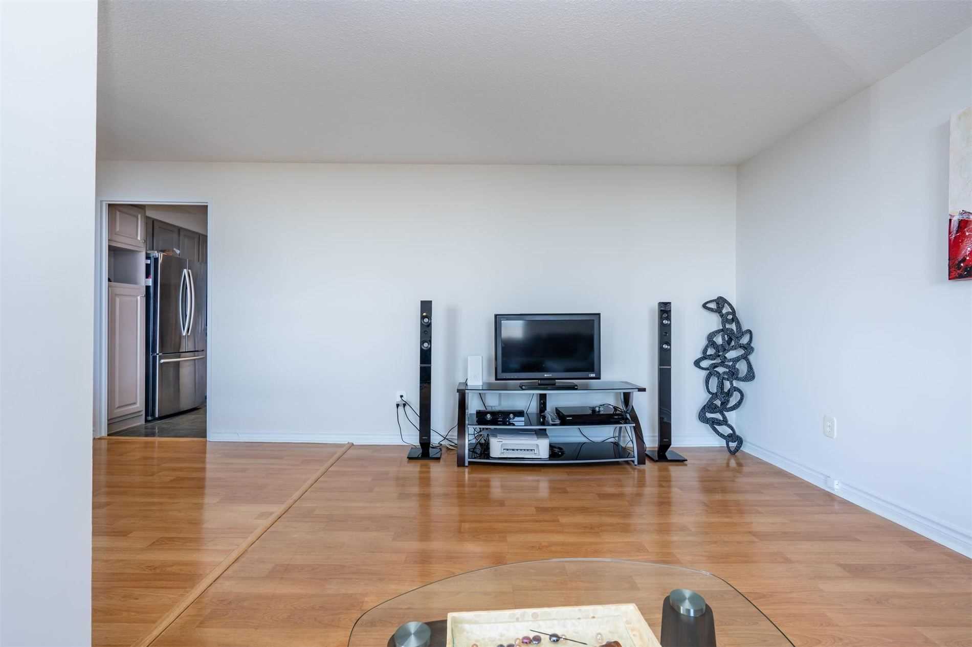 1300 Mississauga Valley Blvd, #1405