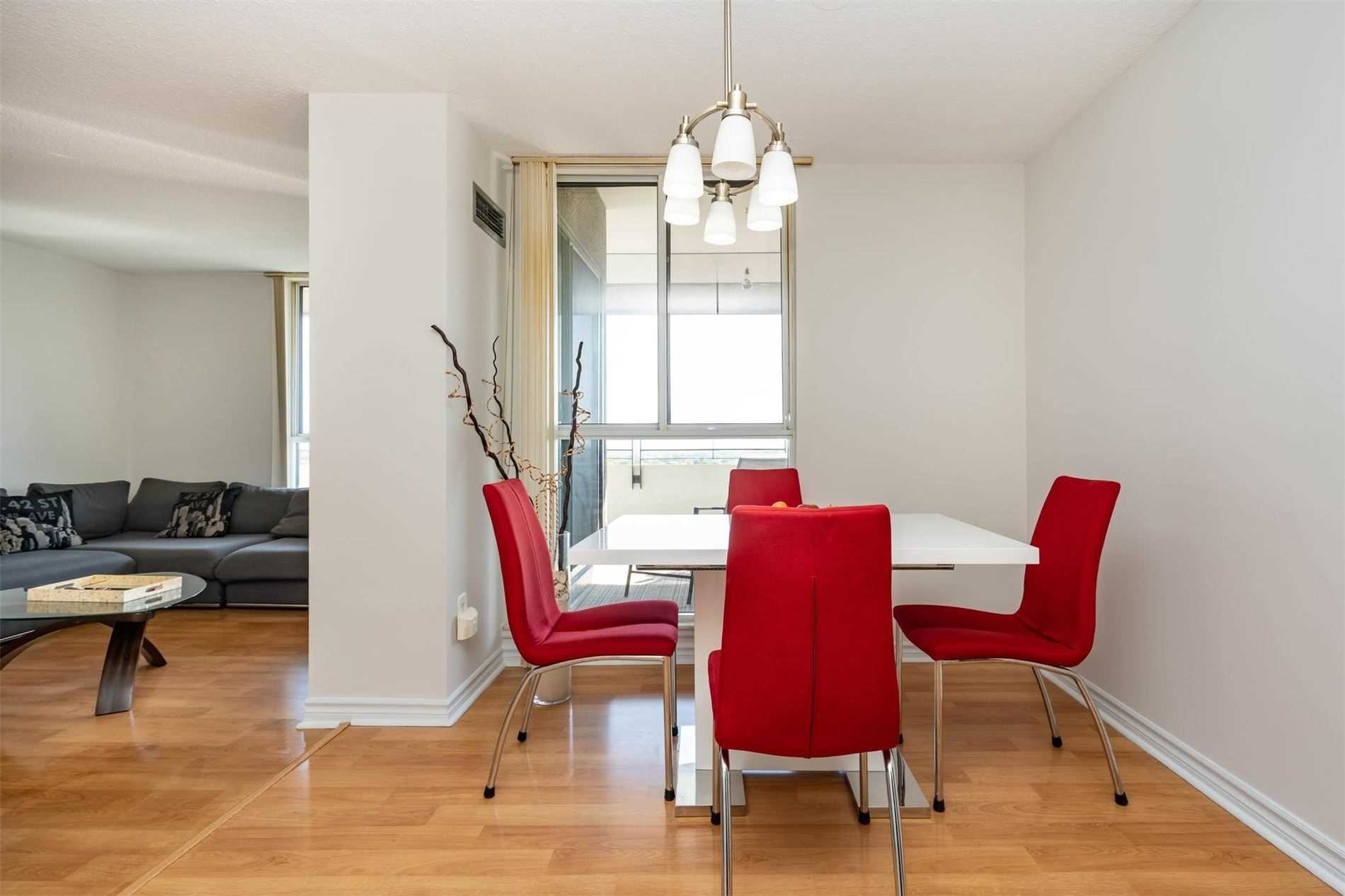 1300 Mississauga Valley Blvd, #1405
