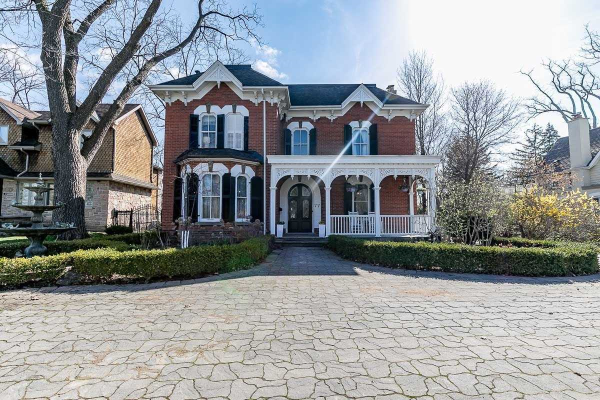 77 Main St S, Brampton