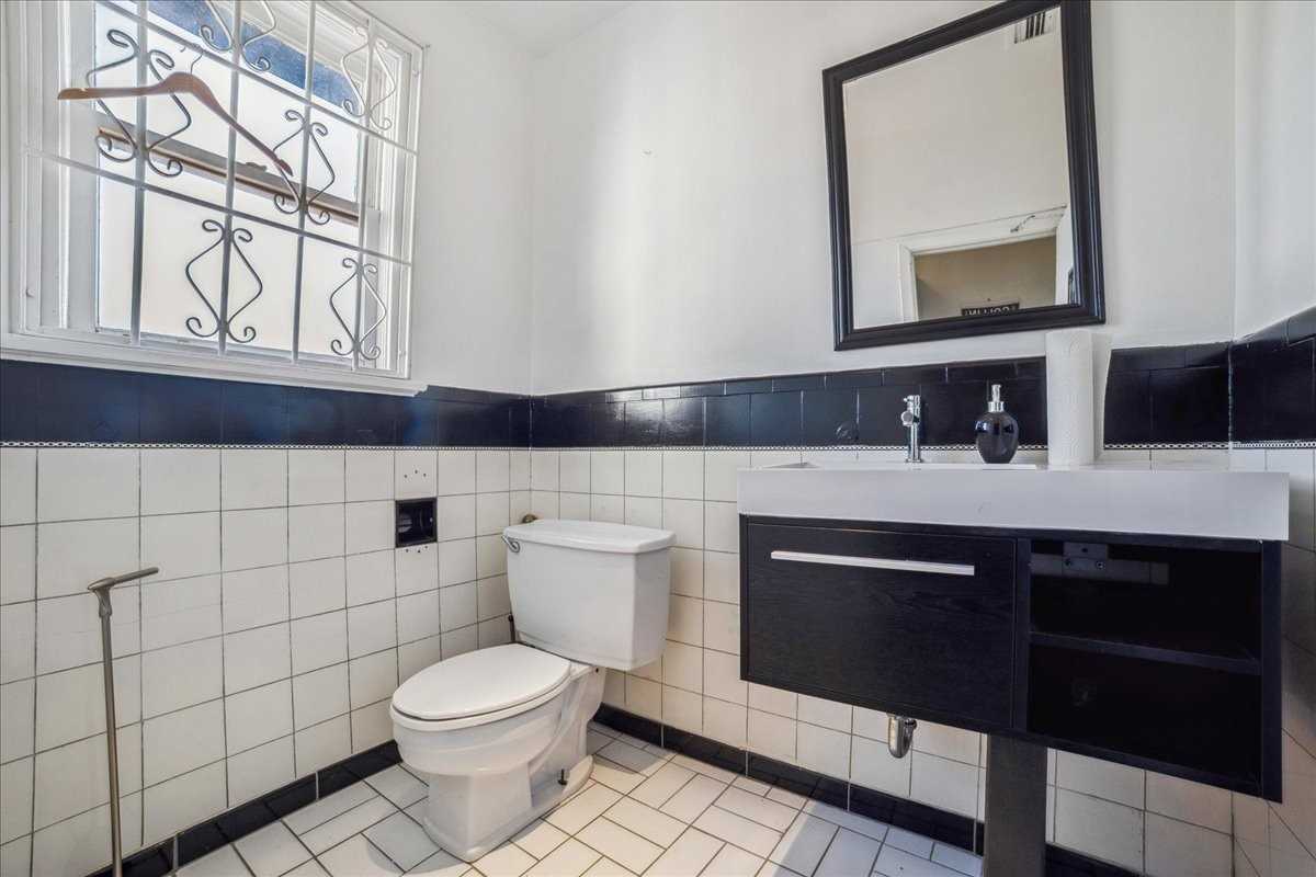 Listing W5836953 - Large Photo # 11