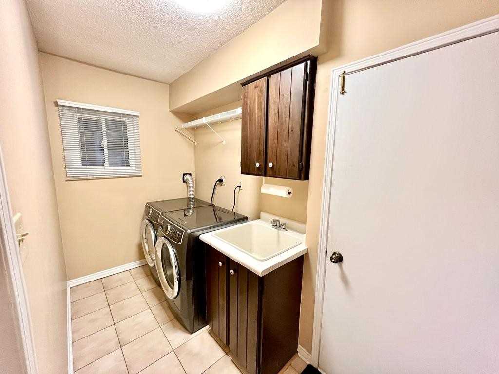 4341 Idlewilde Crescent