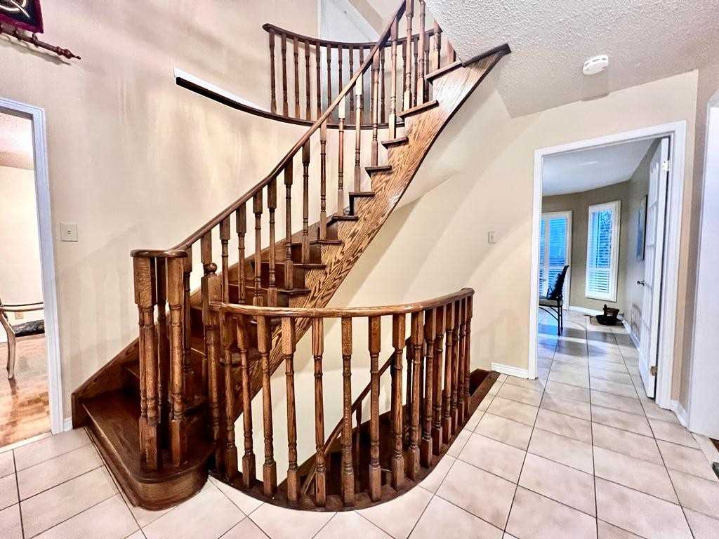 4341 Idlewilde Crescent