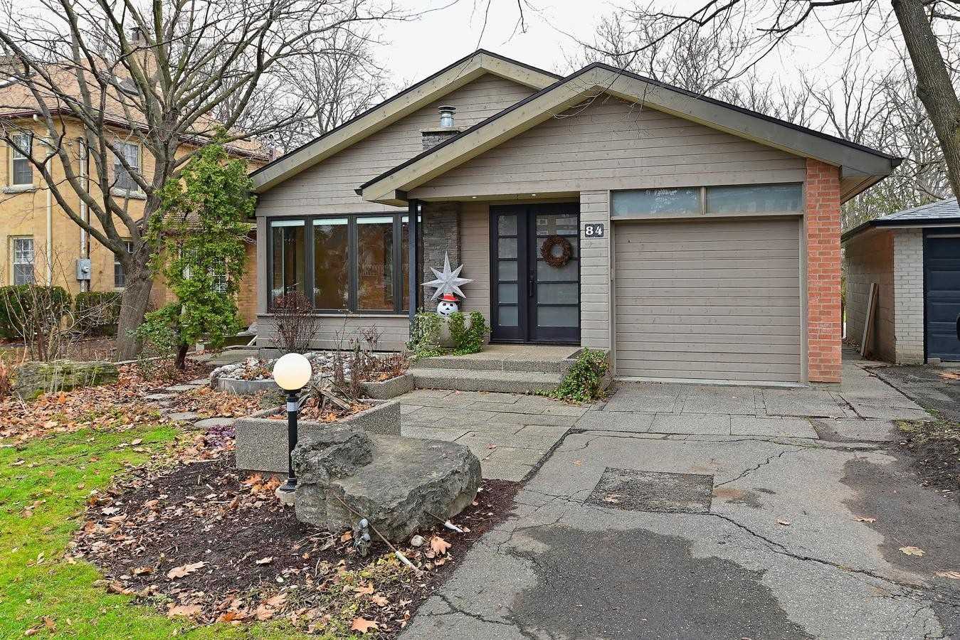 Listing W5837959 - Large Photo # 3