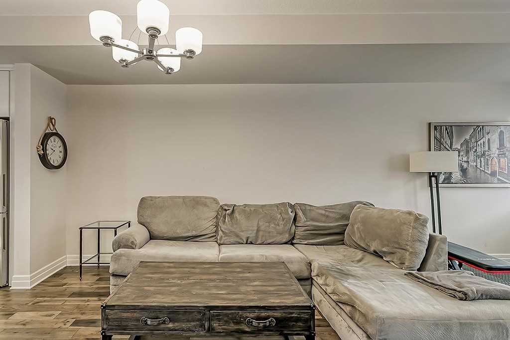 70 Plains Road W, #38
