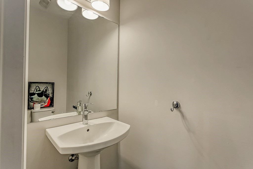 70 Plains Road W, #38