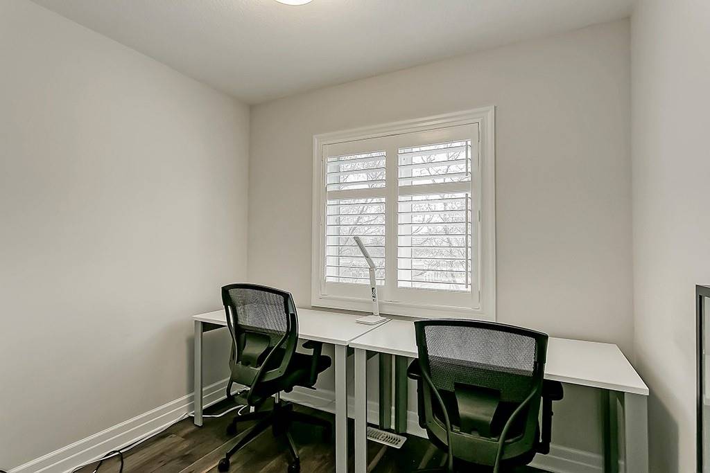 70 Plains Road W, #38