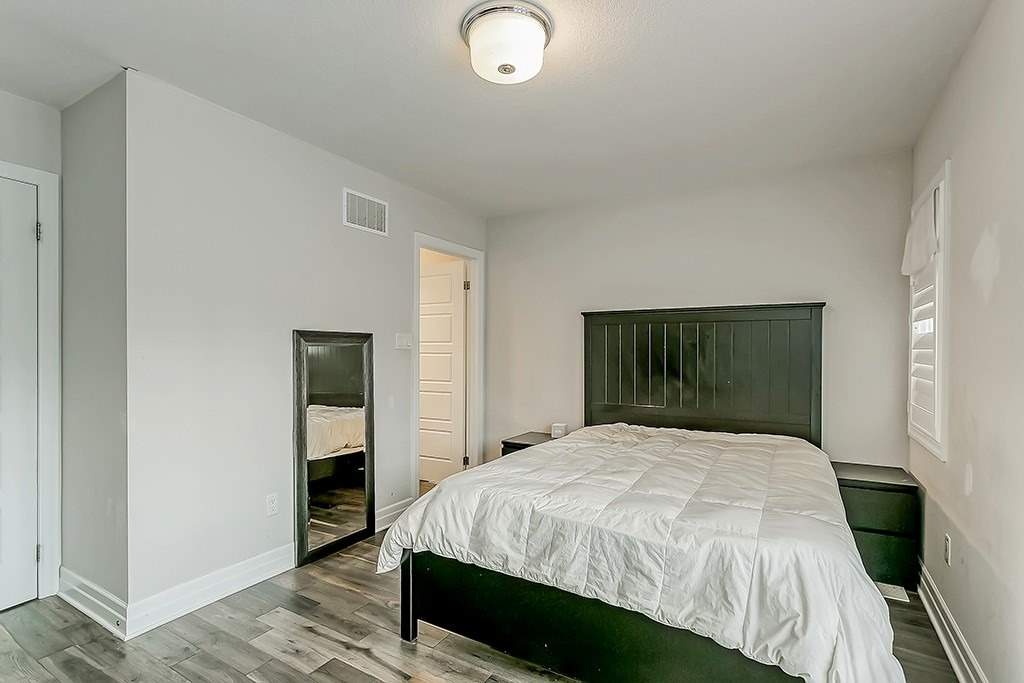 70 Plains Road W, #38