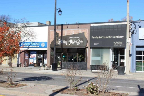 3008 Bloor St W, Toronto