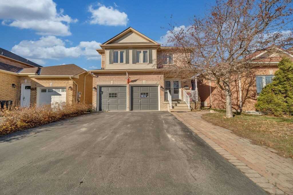 118 Mowat Cres