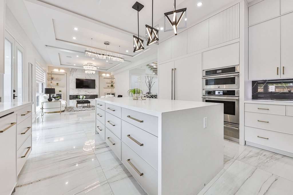 246 Edenbridge Drive