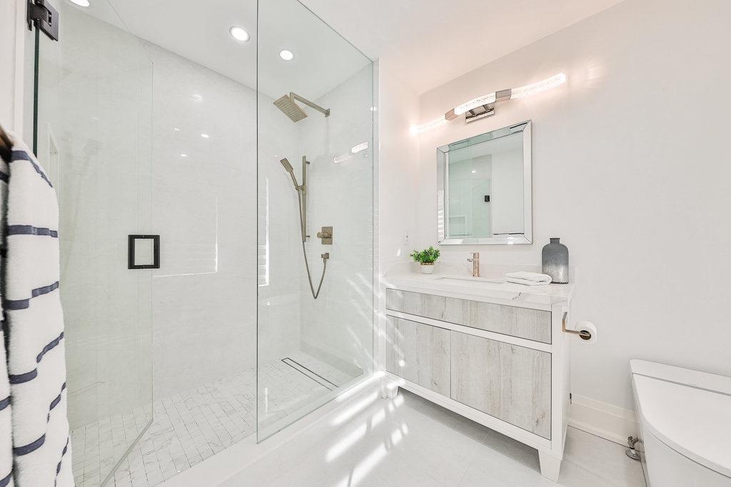 246 Edenbridge Drive