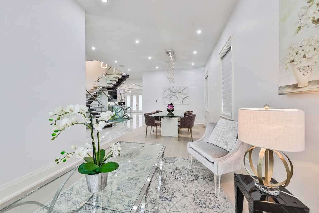 246 Edenbridge Drive