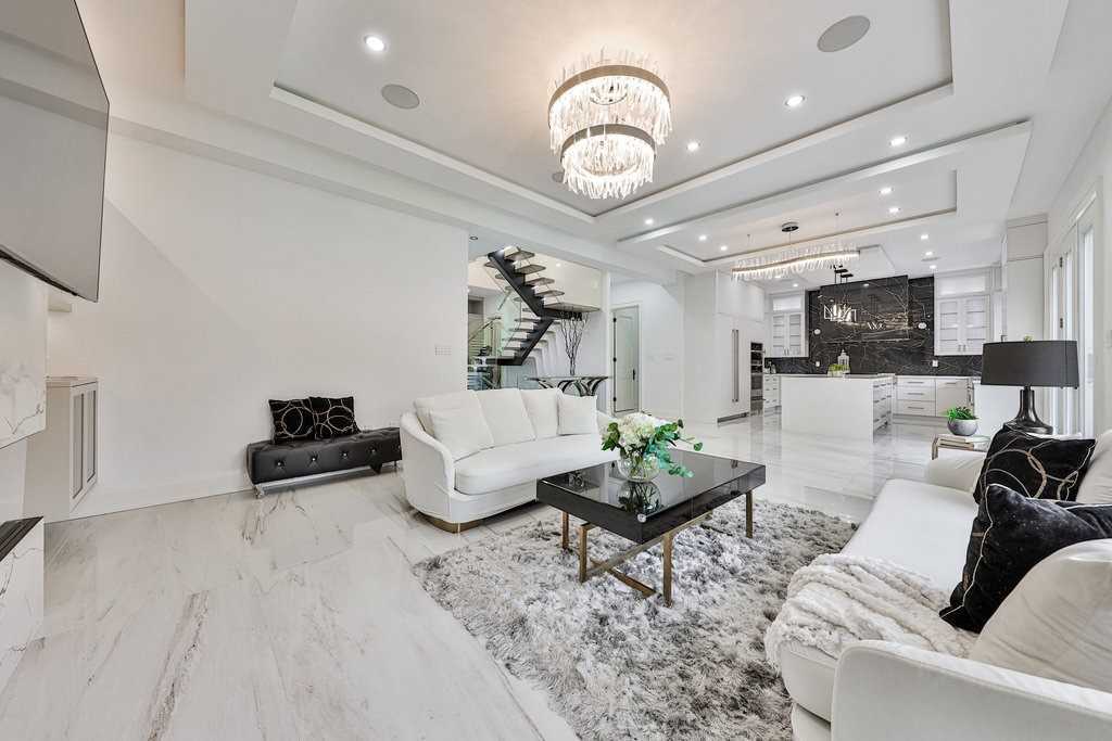 246 Edenbridge Drive