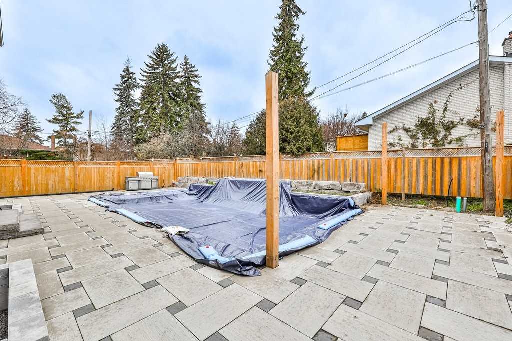 246 Edenbridge Drive