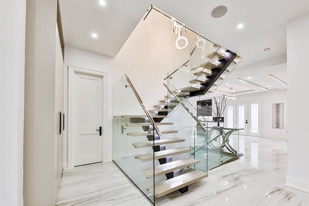 246 Edenbridge Drive